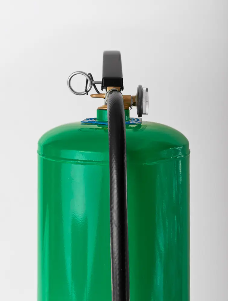 Extintor ver agua a presión de 20 lbs