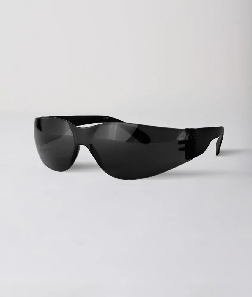 Gafas negras de protección